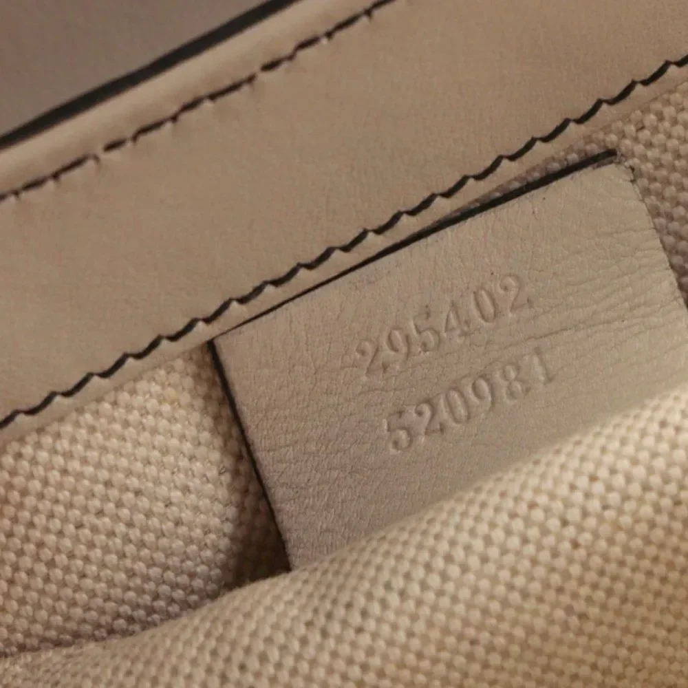 Authentic Gucci Emily Chain Flap Bag Medium in Guccissima Leather - Picture 9 of 12